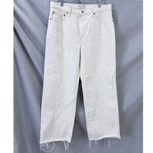 Abercrombie & Fitch The 90s Relaxed Jean High Rise Cream Raw Hem 32 / 14 Short